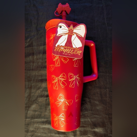 π Hydra Peak 40oz Red Bow Tumbler β NWT π - Picture 2 of 7